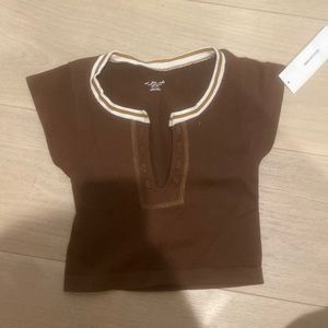 Go for gold out from under top